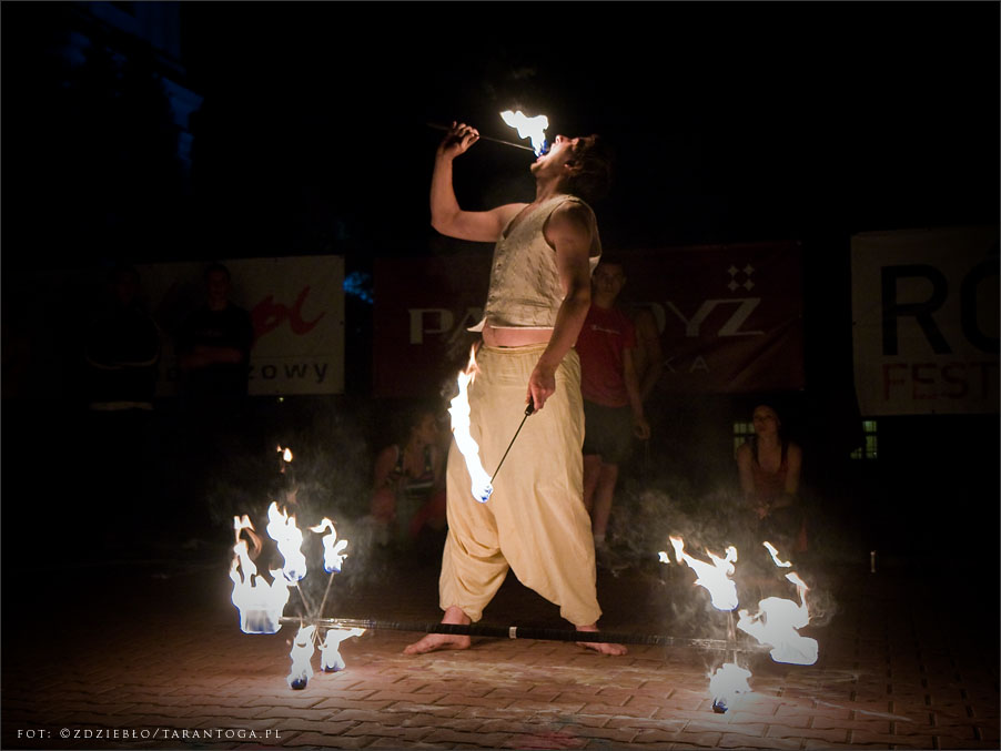 różanystok 2012 fireshow czupakabra