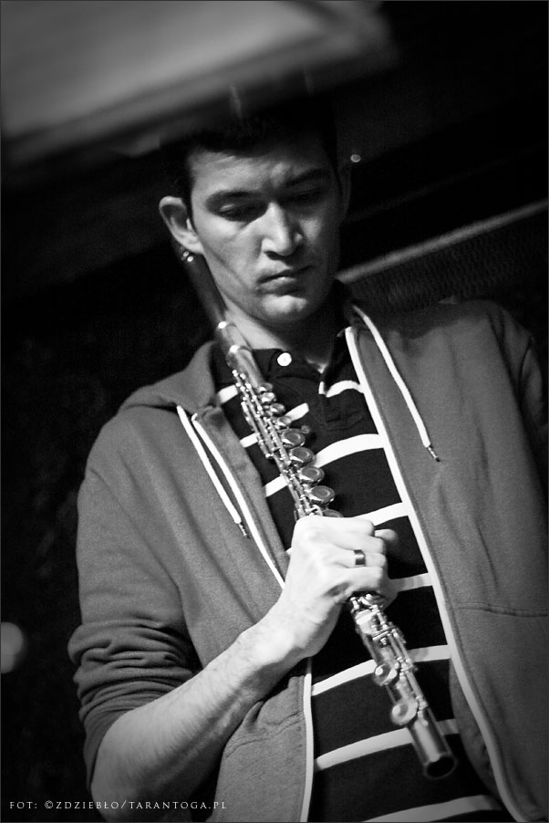Tomi Simatupang & Zjawy